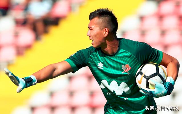 于缺乏独立 于缺乏独立