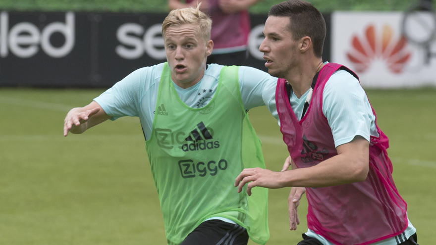 形成强烈反 形成强烈反